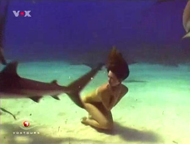 Naked Girls Having Sex With A Shark